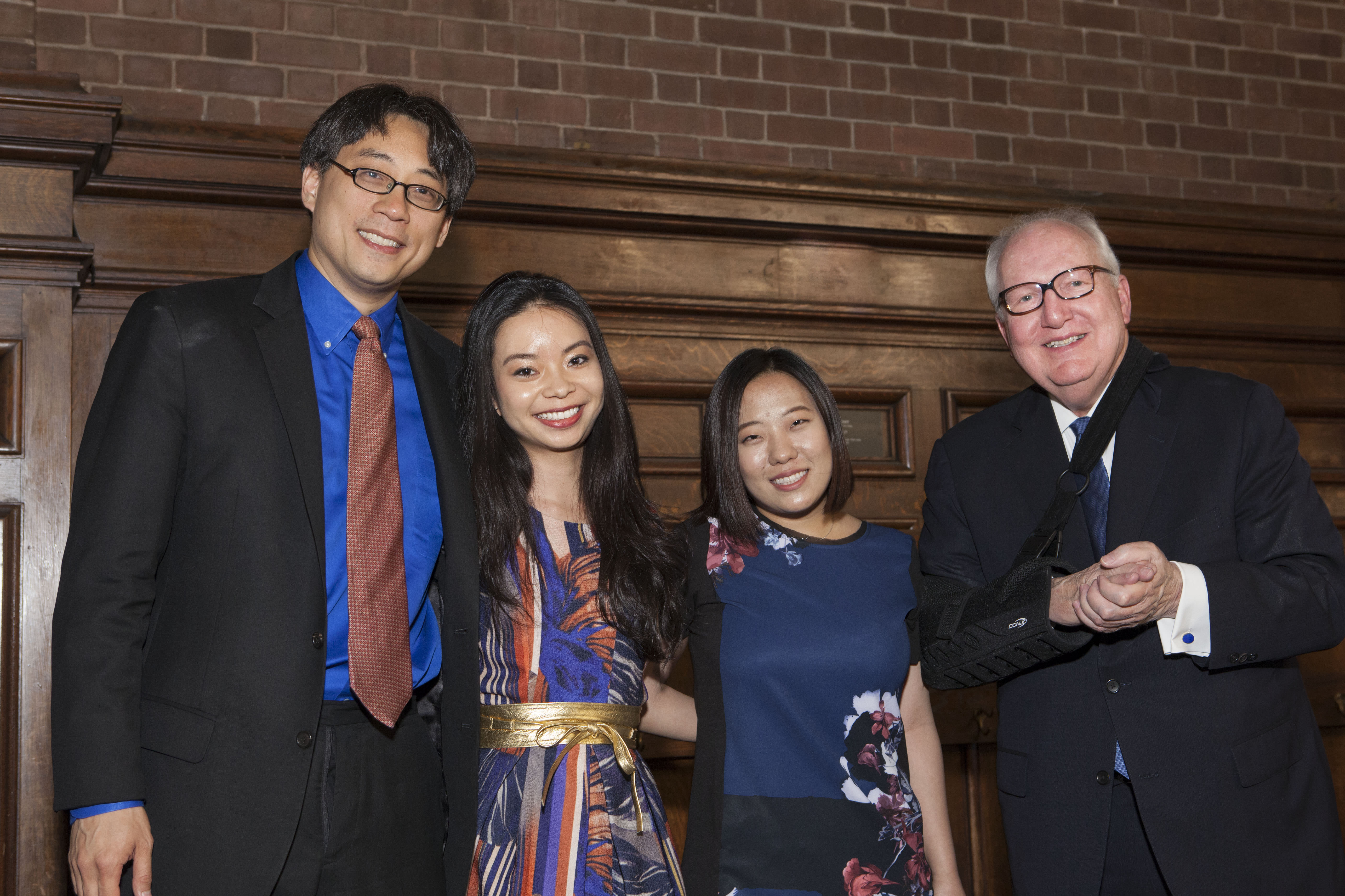 Students receive prizes at the Honors Dinner