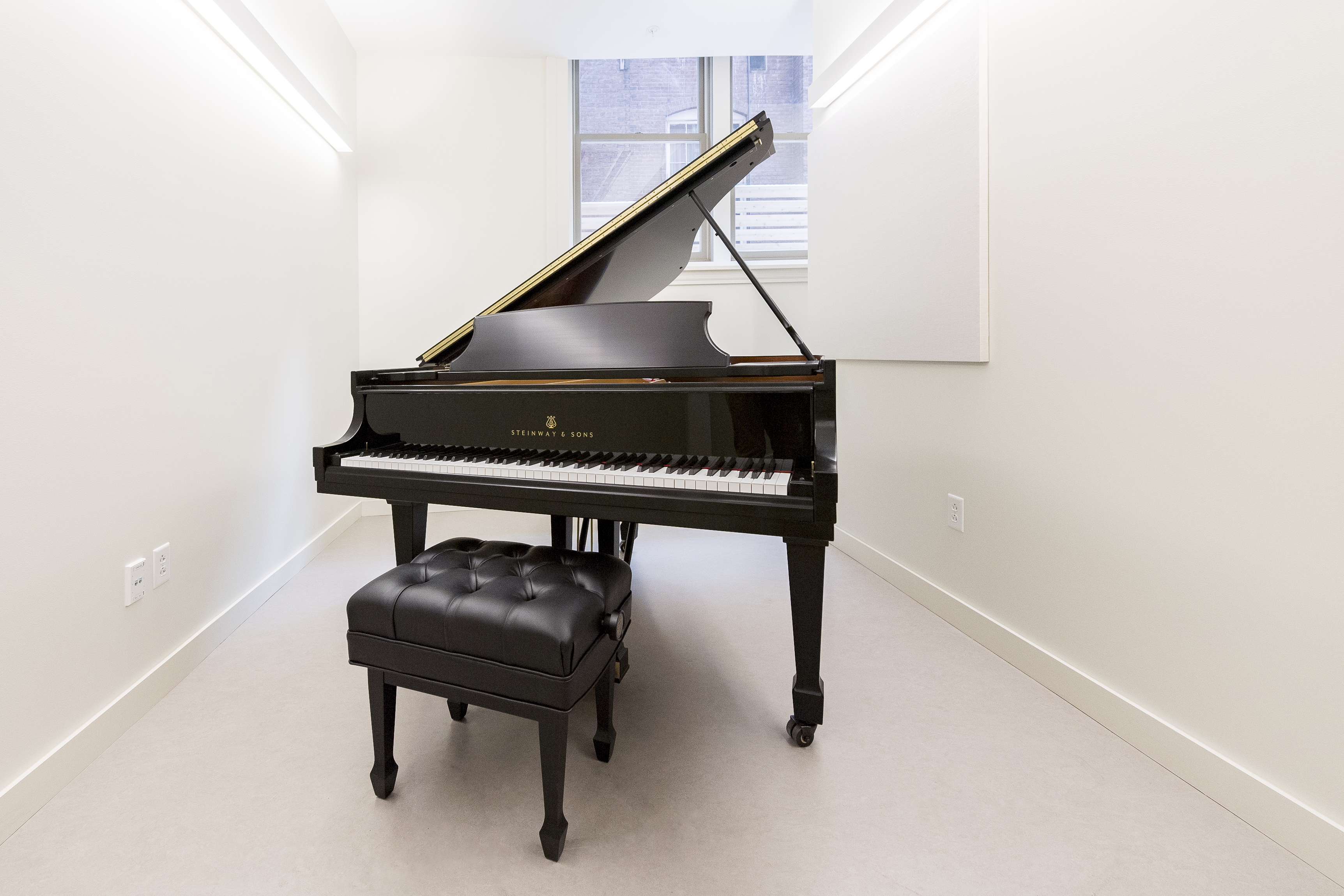 Piano in Hendrie Hall practice room. Photo by Matt Fried 